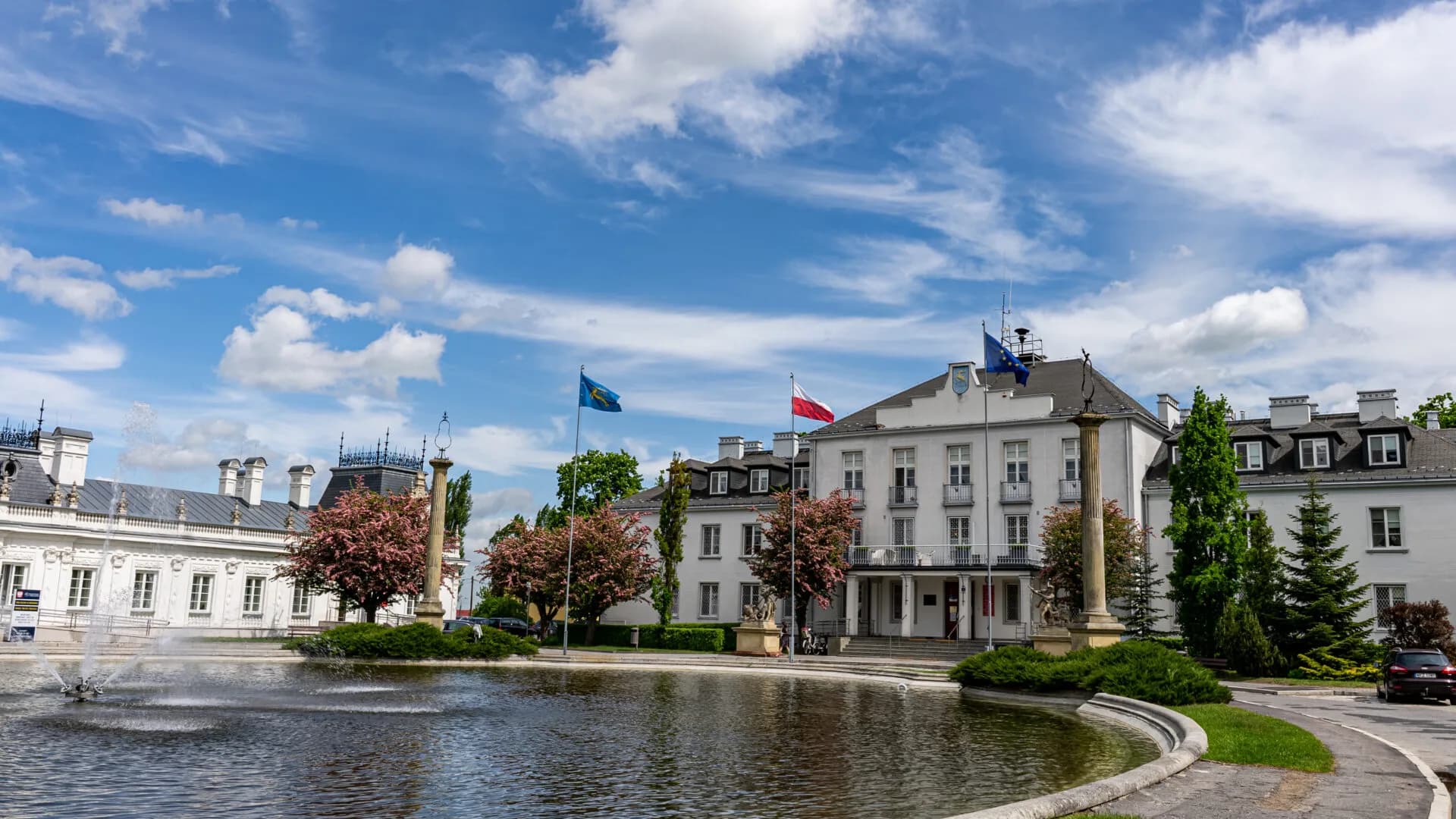 Kozienice — Kozienice — pałac Kozienicki i staw w parku